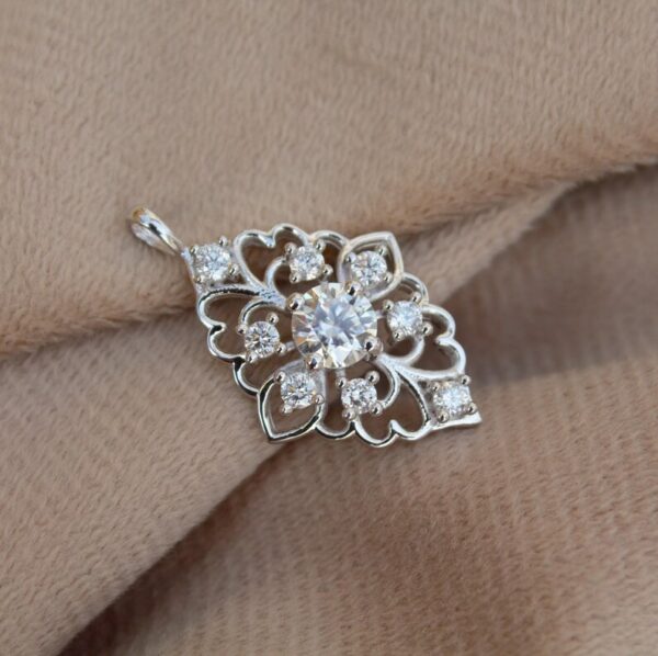 Moissanite Diamond  Pendant