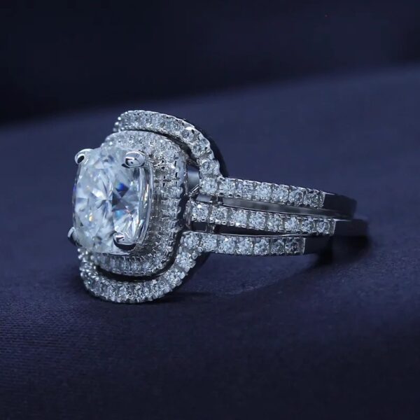 Cushion Cut Moissanite Diamond Ring