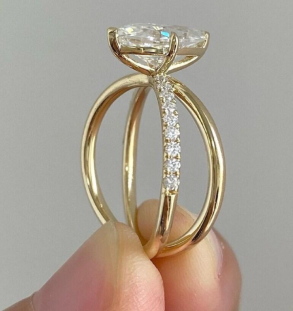 Moissanite Diamond ring
