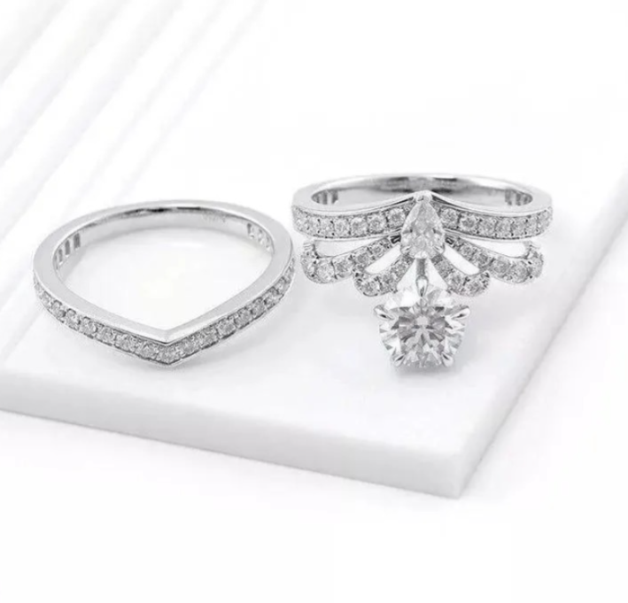 Round Cut fancy Diamond Ring