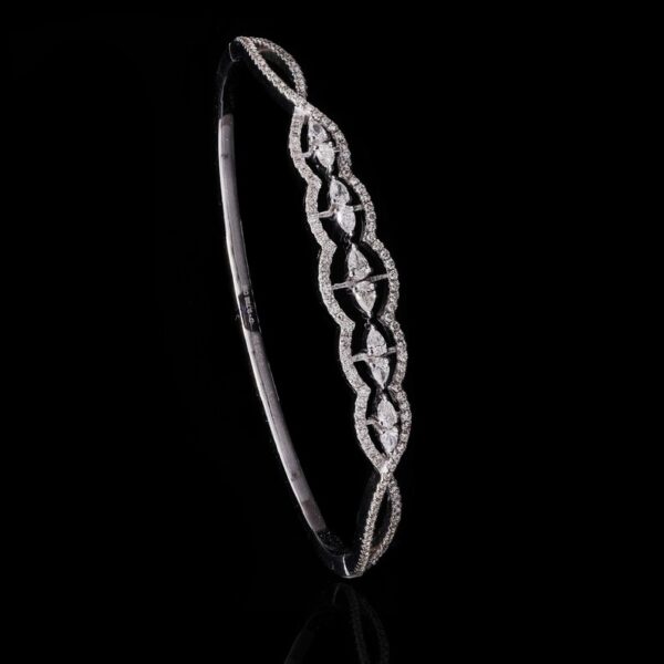 Round & Pear Shape Bracelet