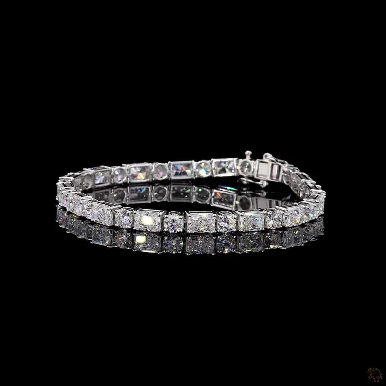 Radiant & Round Cut Diamond Bracelet