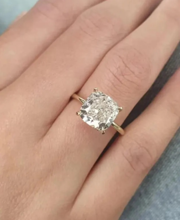 Moissanite Diamond Ring