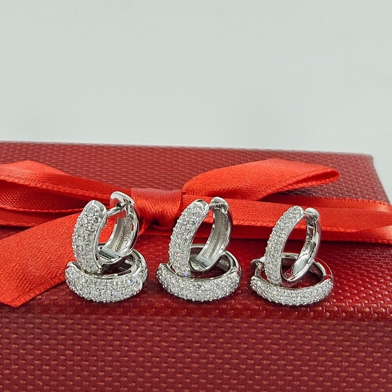 Round Cut Diamond Earring's