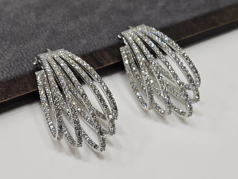 Round Cut Diamond Earring's