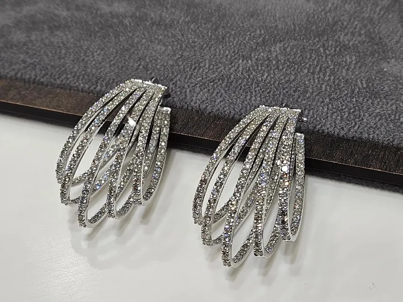 Round Cut Diamond Earring's