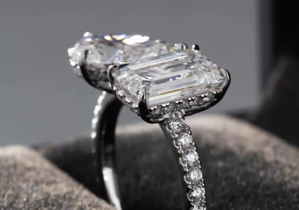 Moissanite Diamond Ring