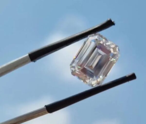 Emerald Cut Moissanite Diamond
