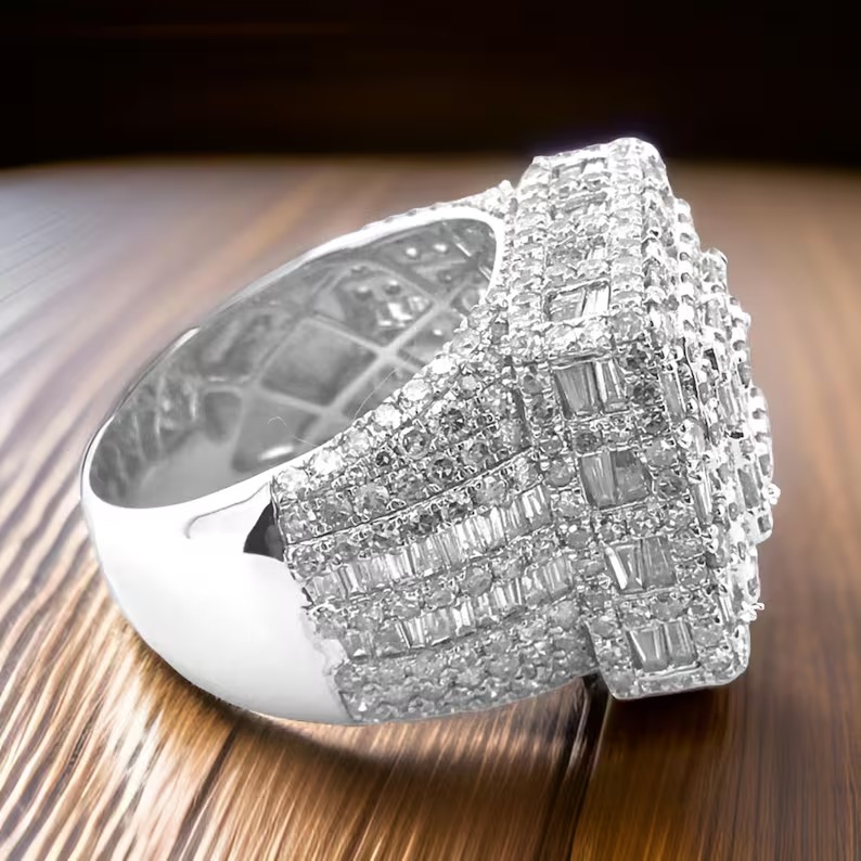 Moissanite Diamond Ring