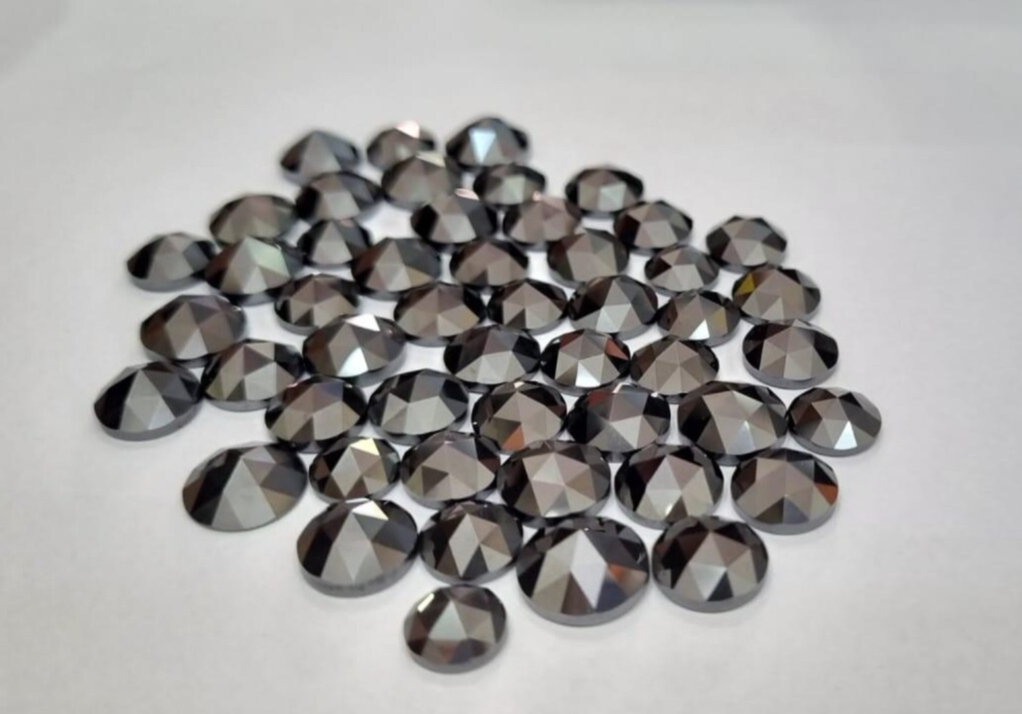 Mix Size Round Black Moissanite
