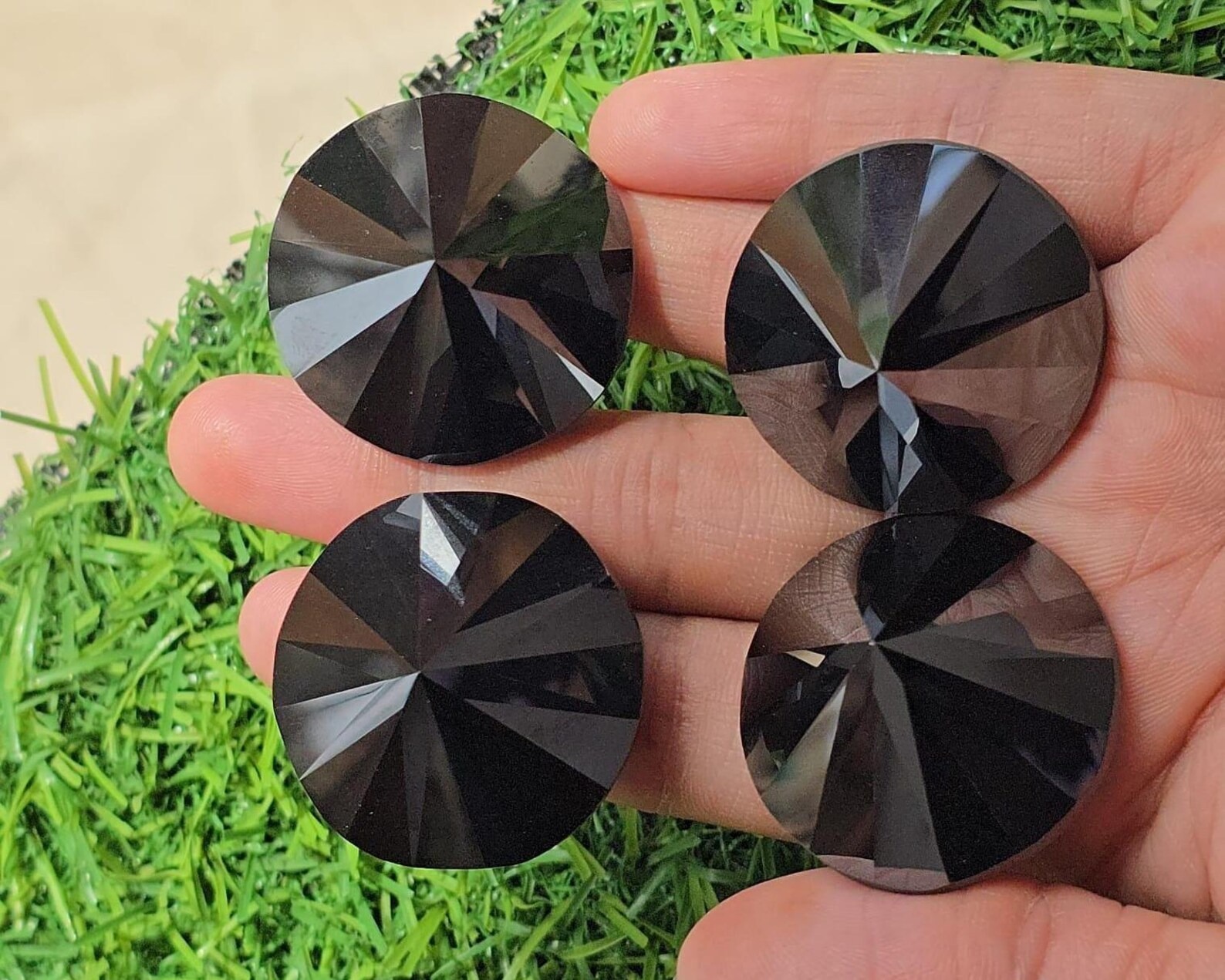 4 pcs Black Moissanite Round Cut