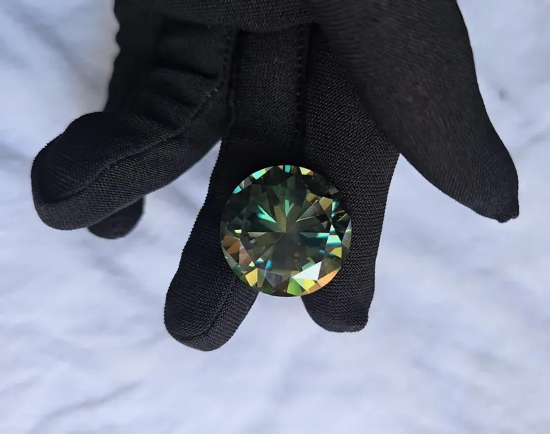 Round Brilliant Cut Moissanite