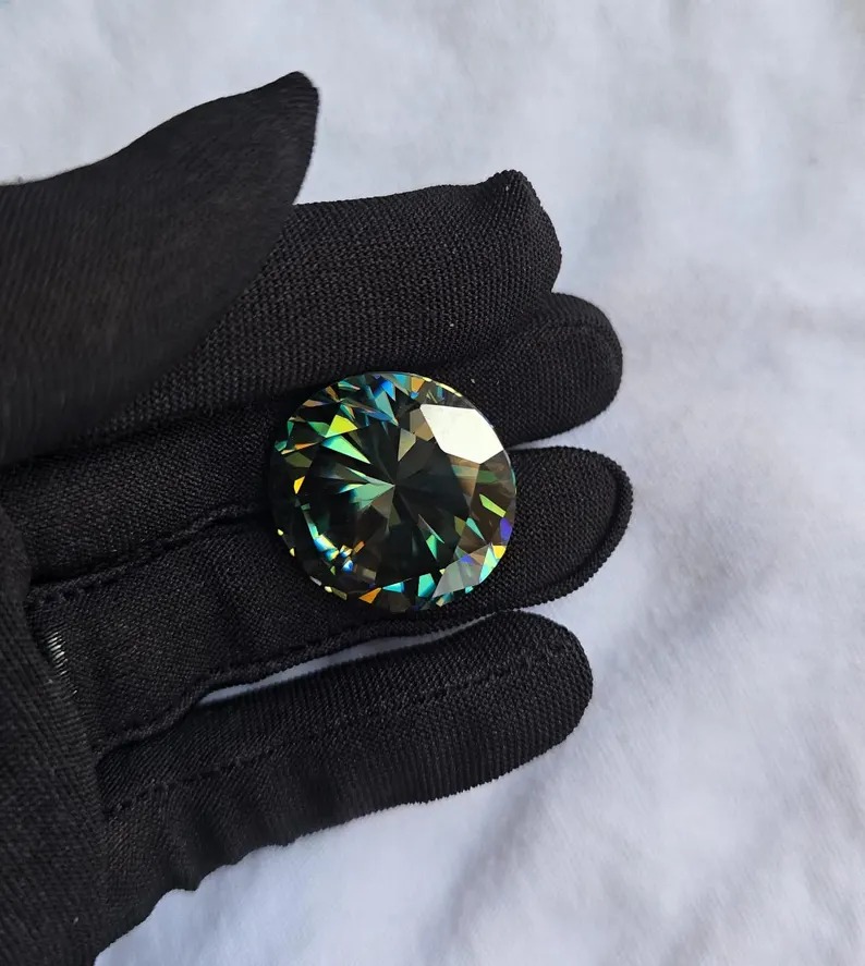 Round Brilliant Cut Moissanite