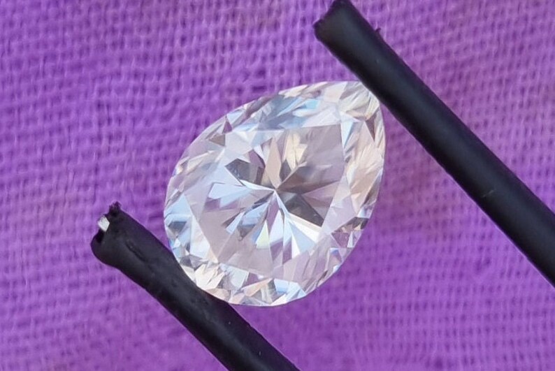 White Pear Cut Moissanite