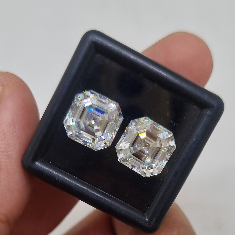 White Ascher Cut Moissanite