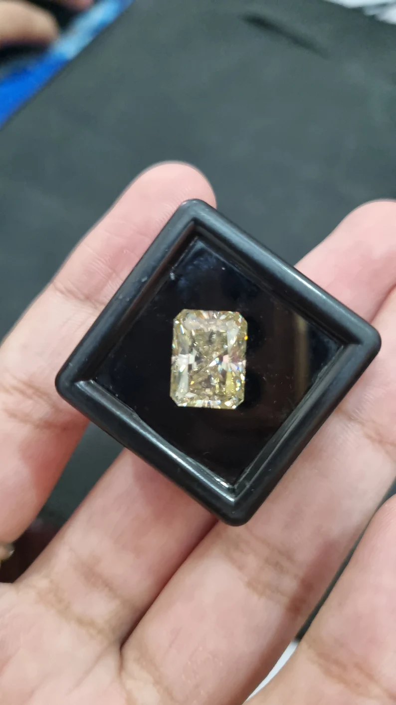 3 Carat Radiant Cut Moissanite