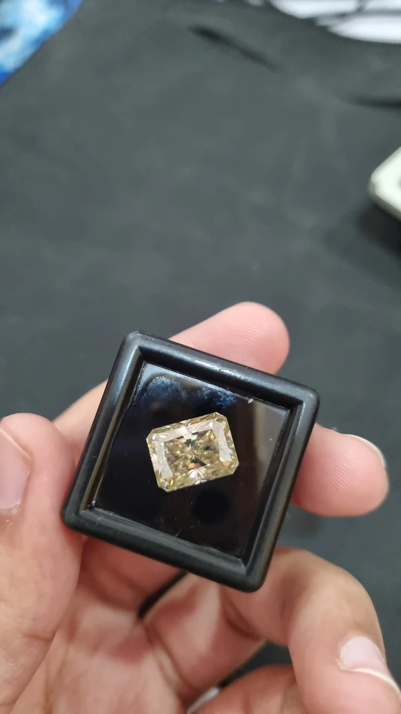3 Carat Radiant Cut Moissanite
