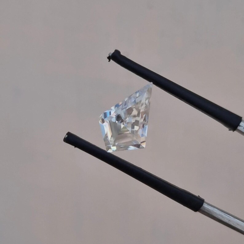 Kite Shape Moissanite