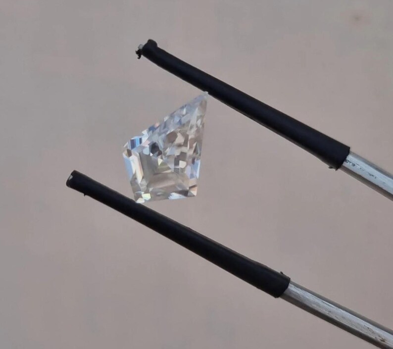 Kite Shape Moissanite