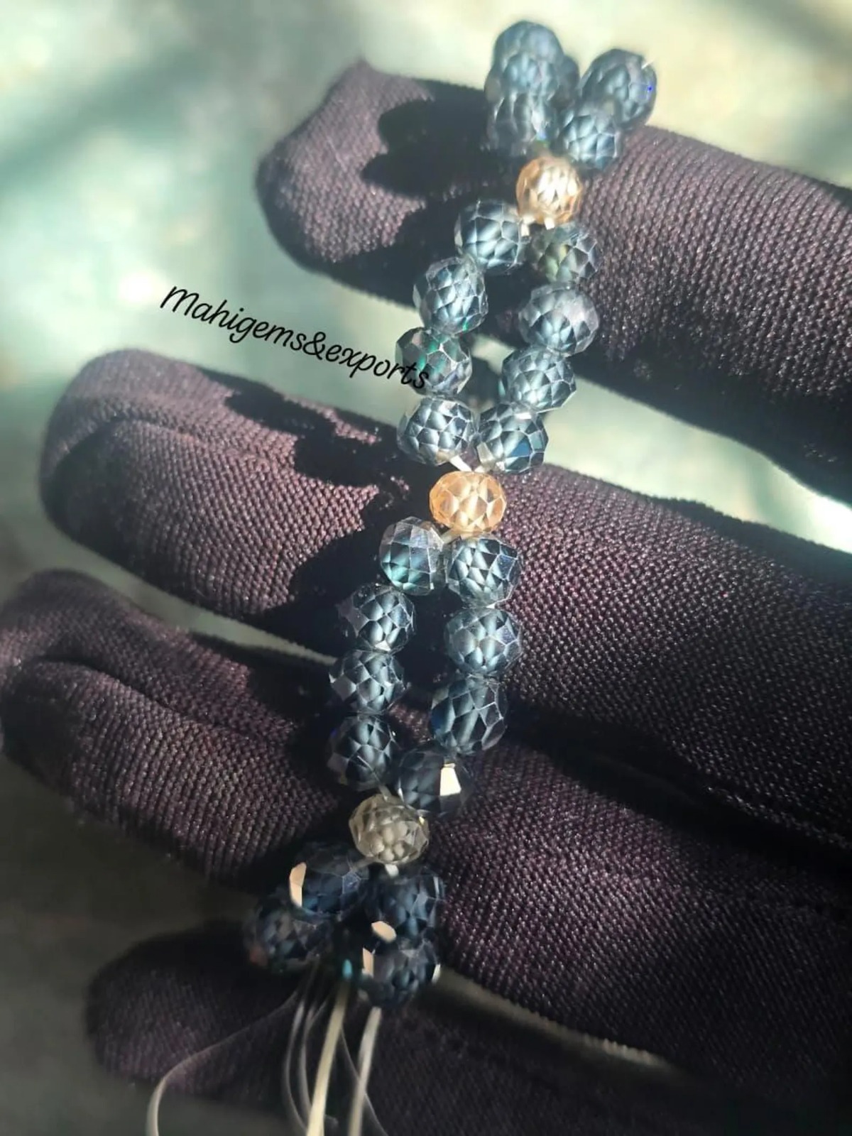 4.50 MM to 5 MM Light Champagne